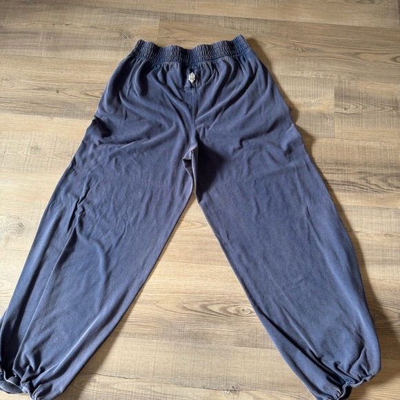 Free People Movement Hotshot Crossover Pants size Small - Picture 4 of 9